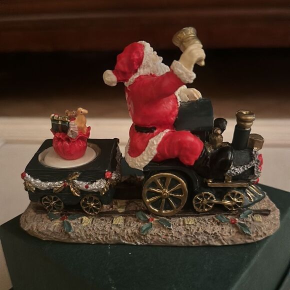 Vintage Santa Claus figurine riding a train w presents - Picture 3 of 7